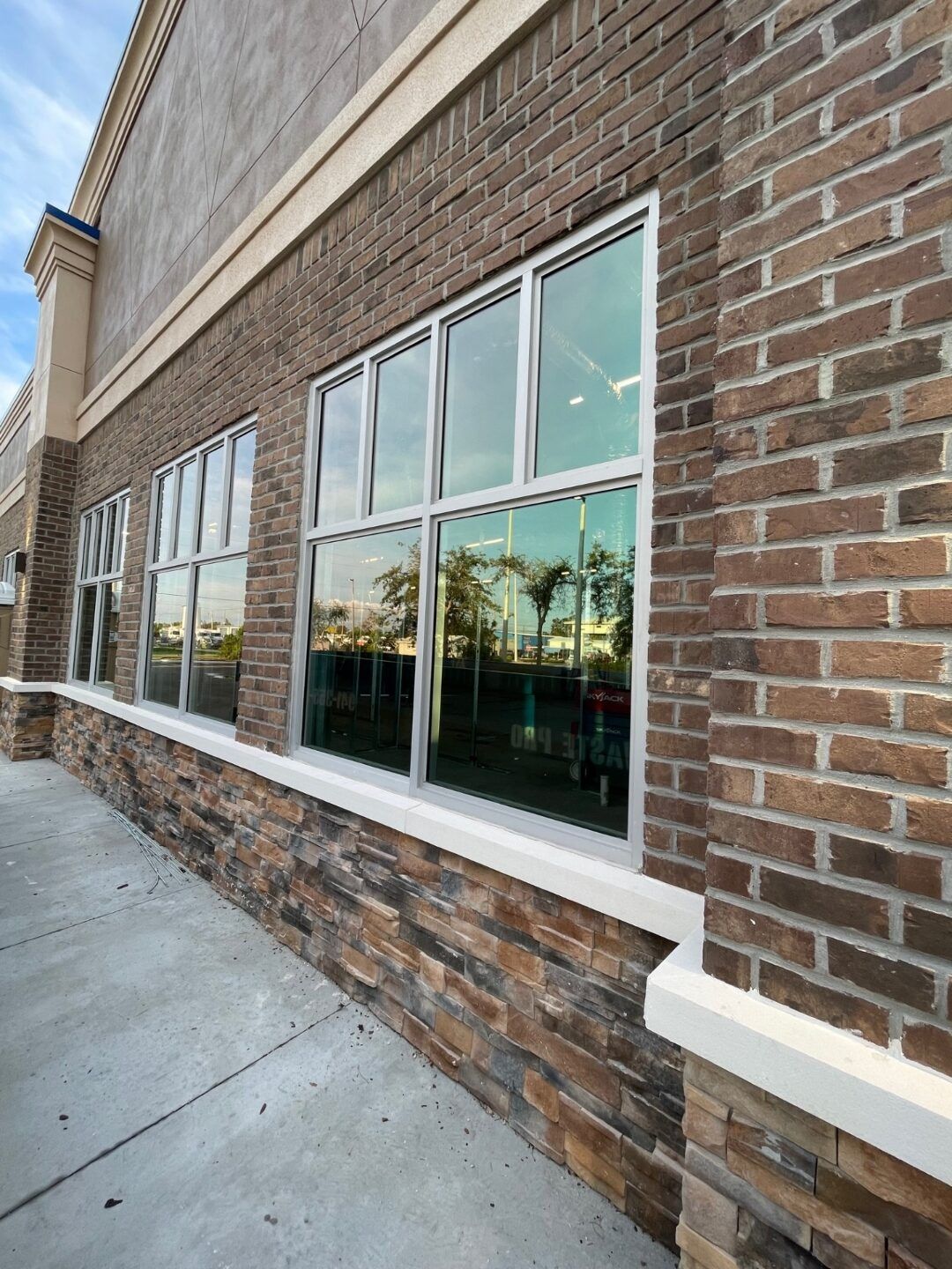 Aspen Dental Edgewater — window detail