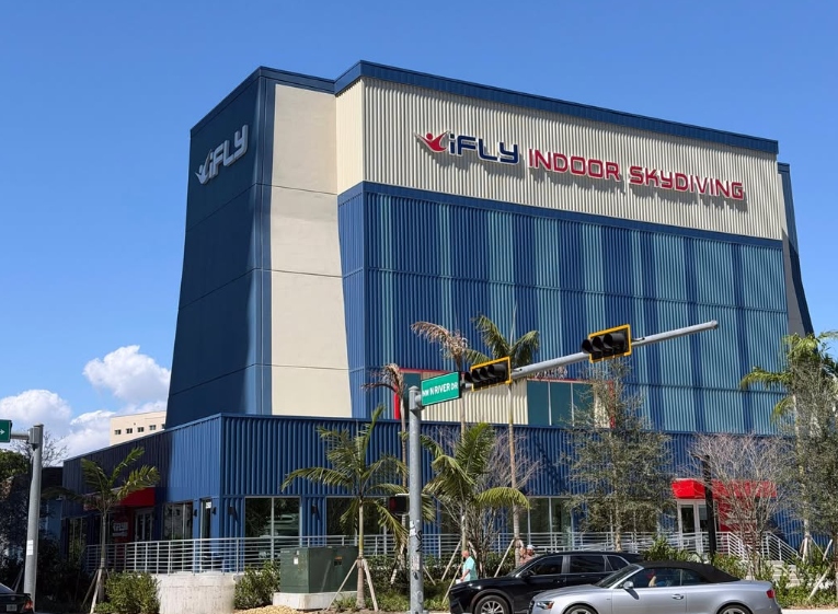 GW-7000 curtainwall context — iFLY Miami. ACG installation